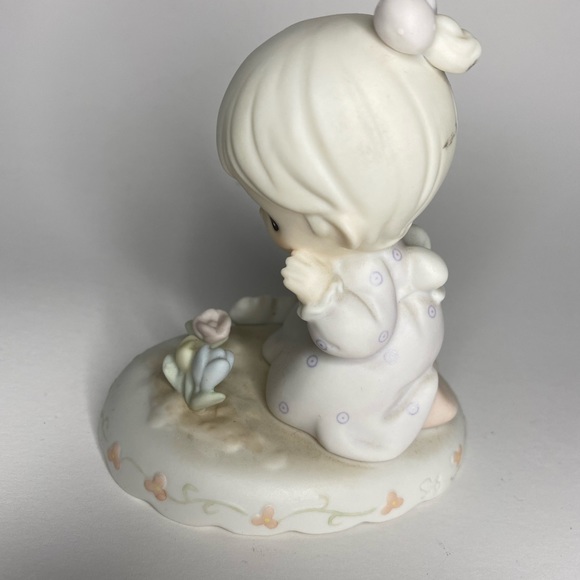 Vintage Precious Moments Growing in Grace Age 3 Figurine Blonde - Picture 3 of 5